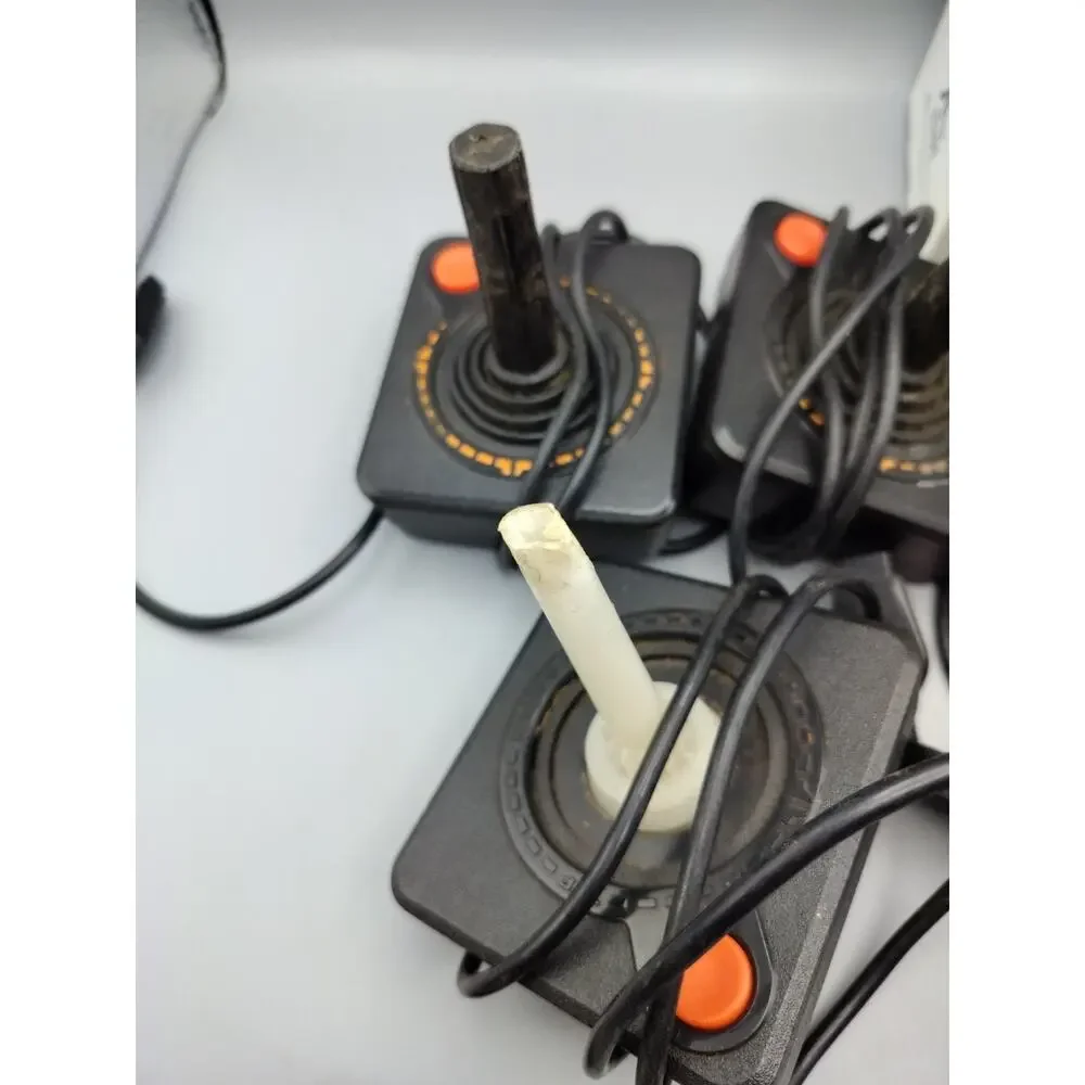 Lot of 6 Original Atari 2600 CX40 Joystick Controllers 1980s Retro Gaming Box